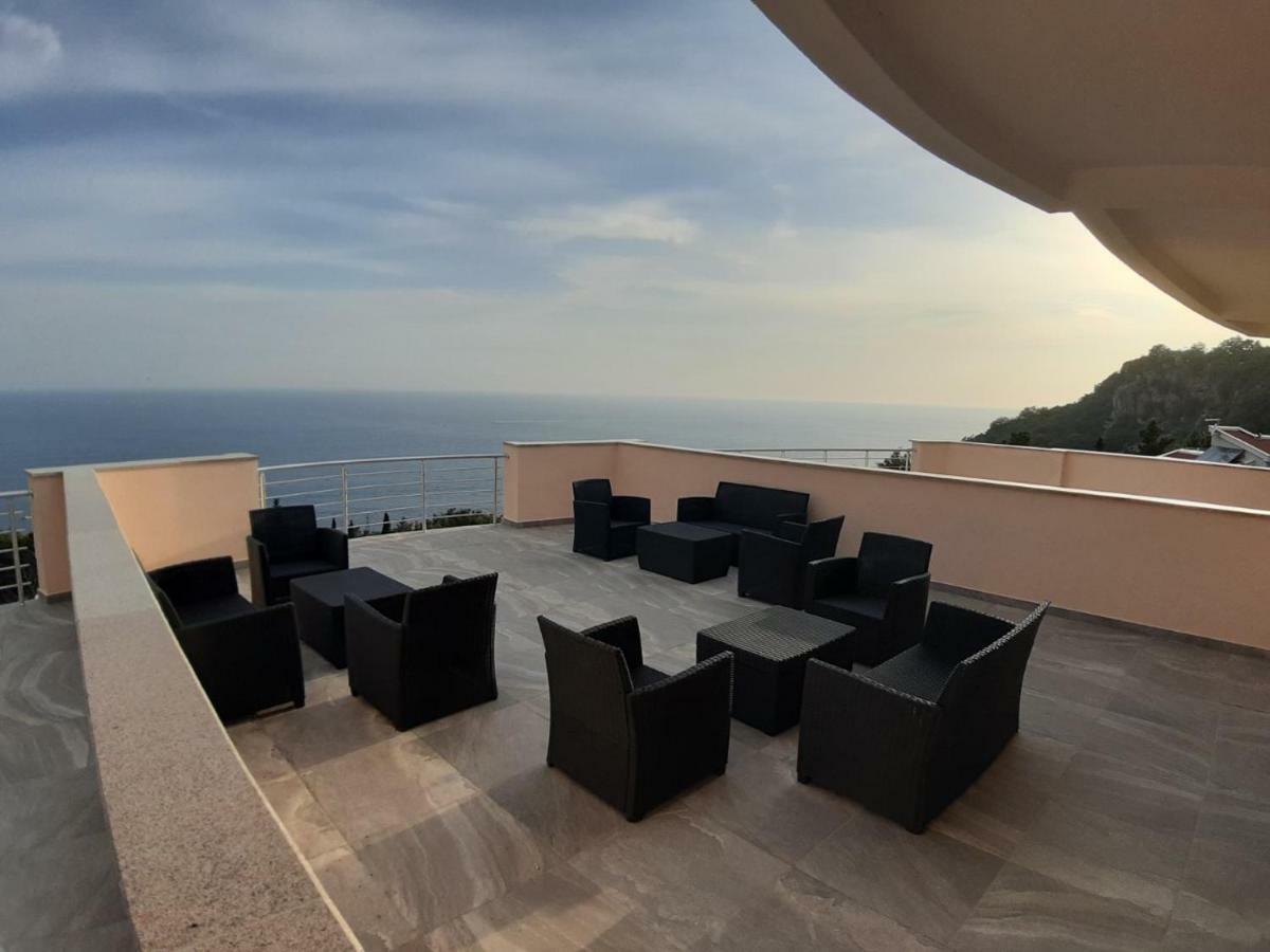 Villa Grand Bar Luaran gambar