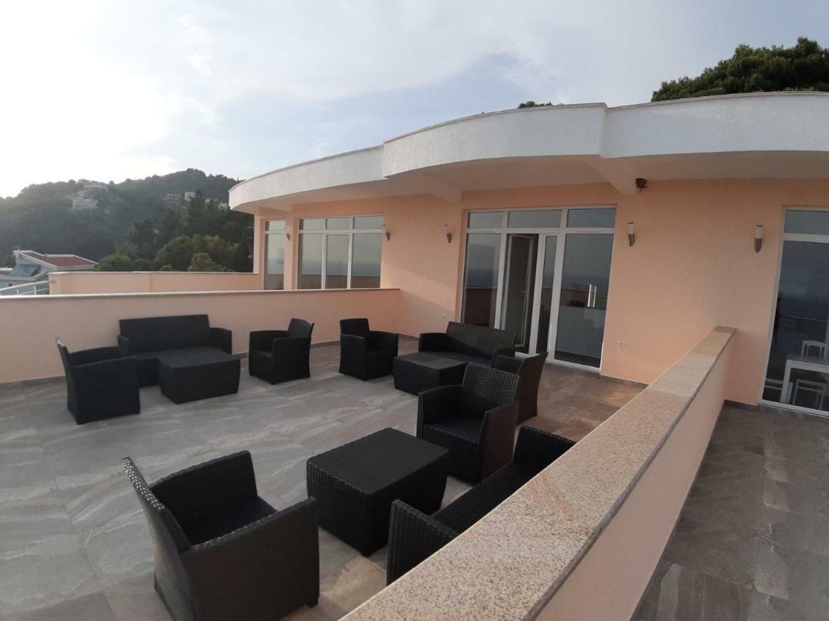 Villa Grand Bar Luaran gambar
